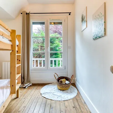 Holiday home Barthelemy Charmante Maison De *